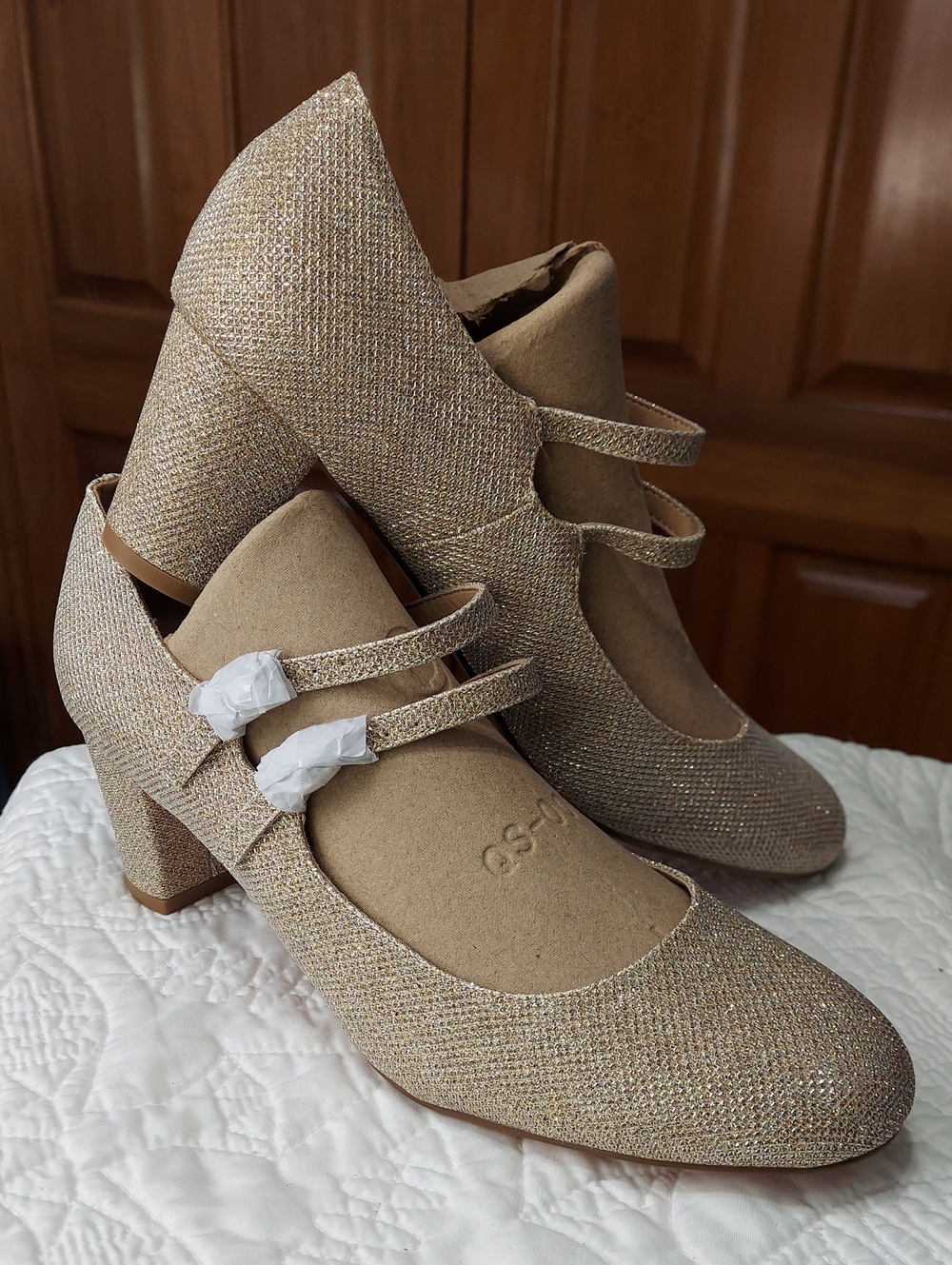 🆕 IDIFU Gold & Silver Shimmering Elegance Kitten Heels, Round Toe, Size 11 NEW▪